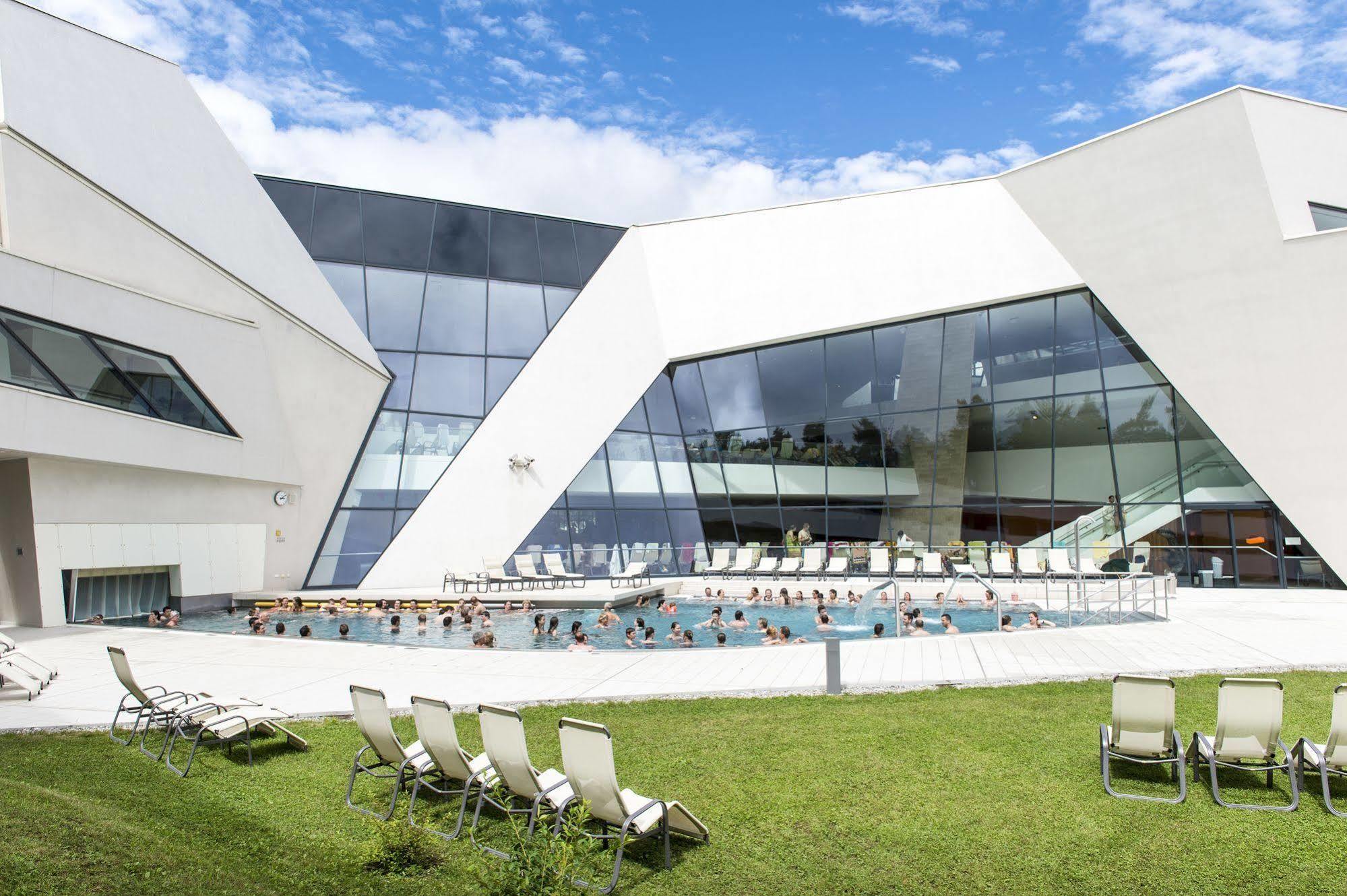 Thermenhotel Karawankenhof Villach Exterior foto